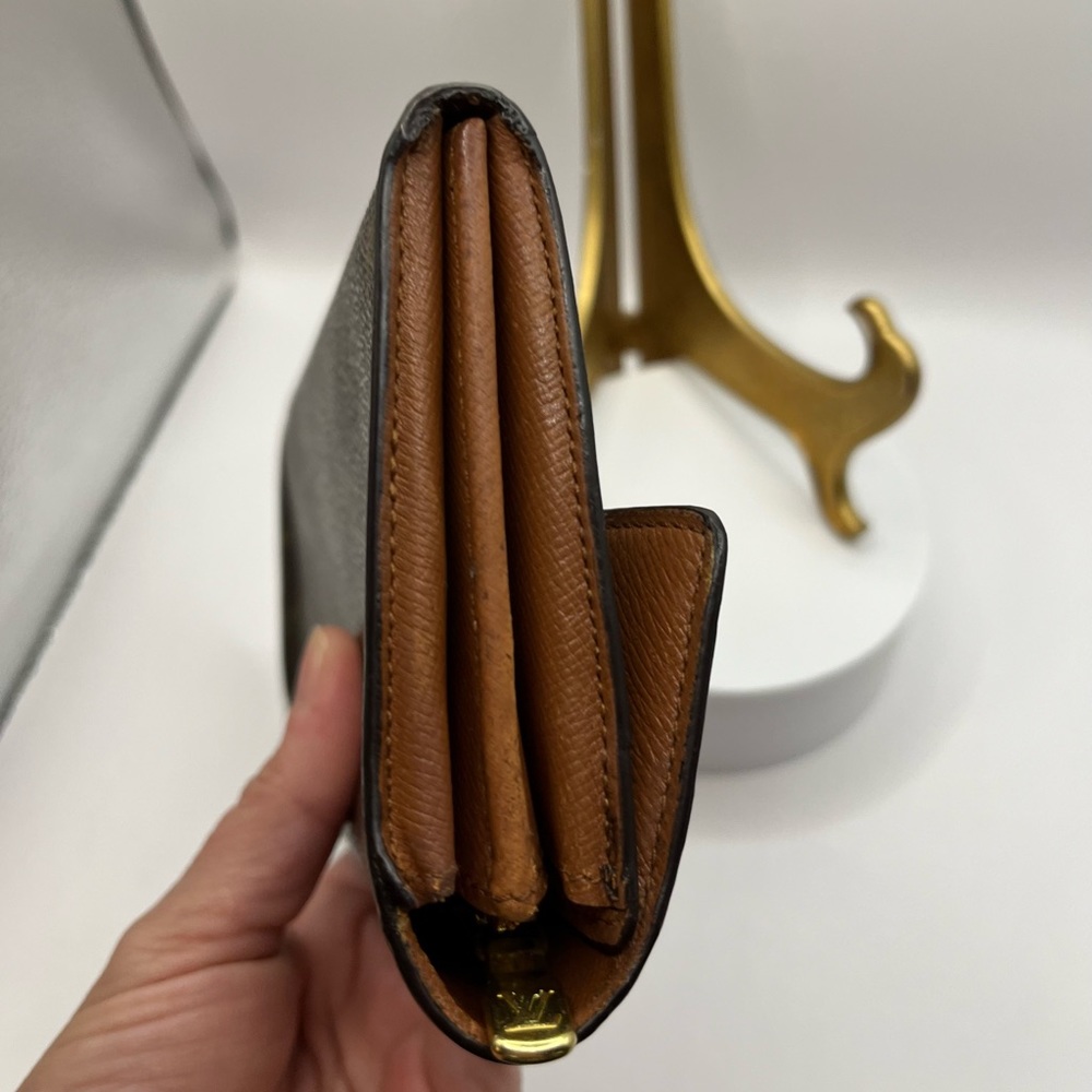 Louis Vuitton Wallet long - Picture 8 of 12